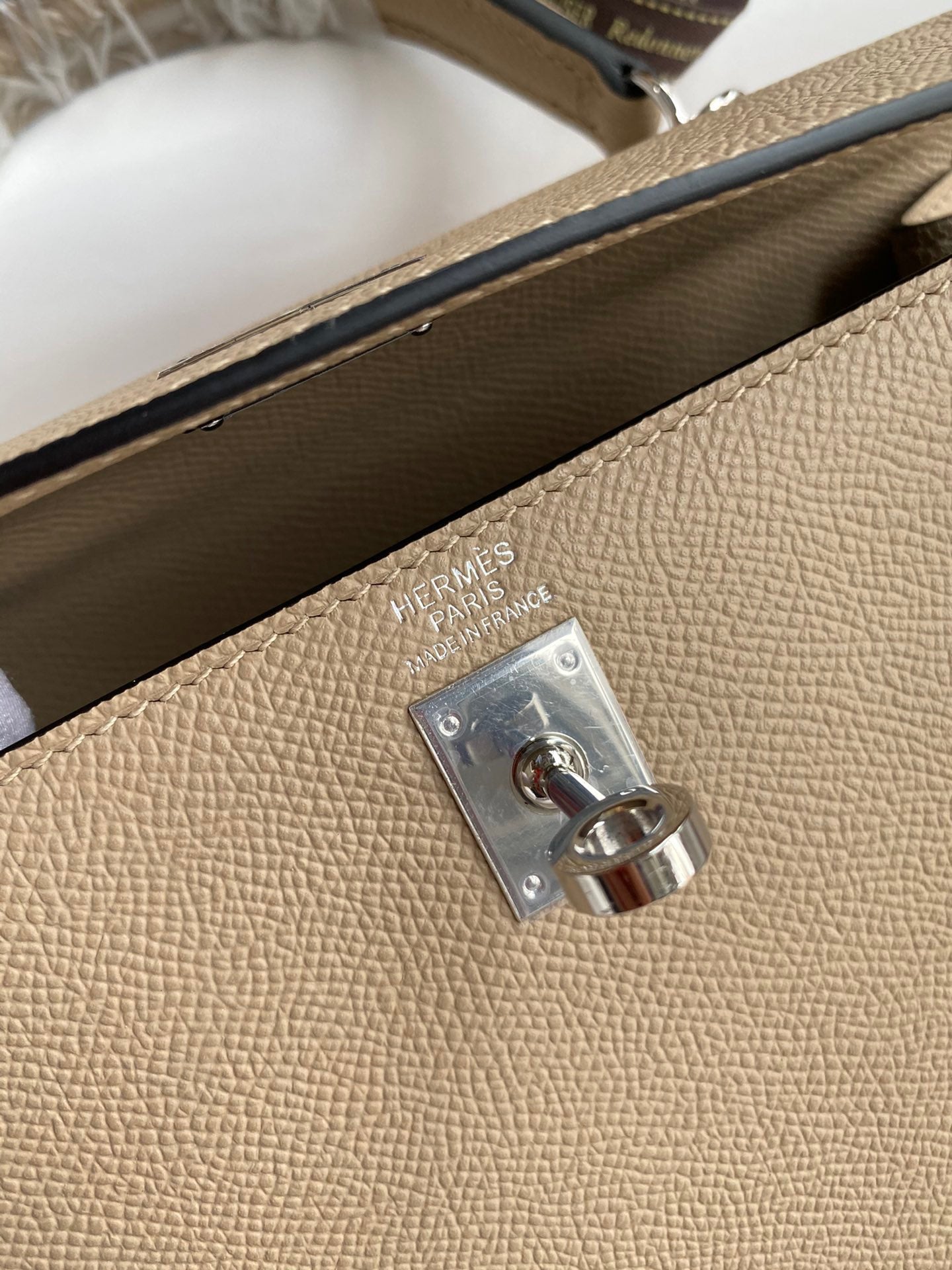 Hermes Kelly 25cm Sellier Bag in Gris Tourterelle Epsom Leather