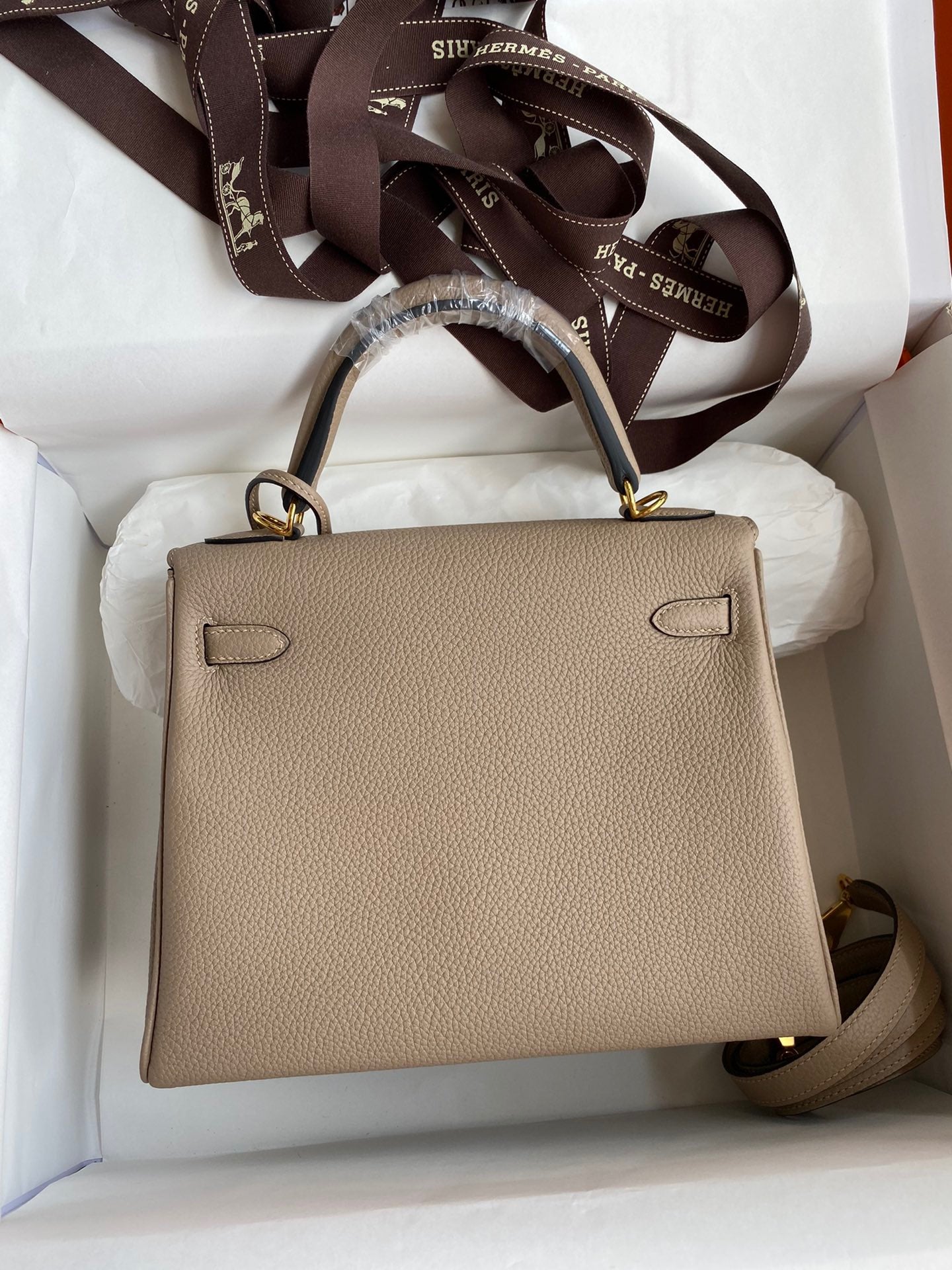 Hermes Kelly 25cm Sellier Bag in Cris Tourterelle Togo Leather