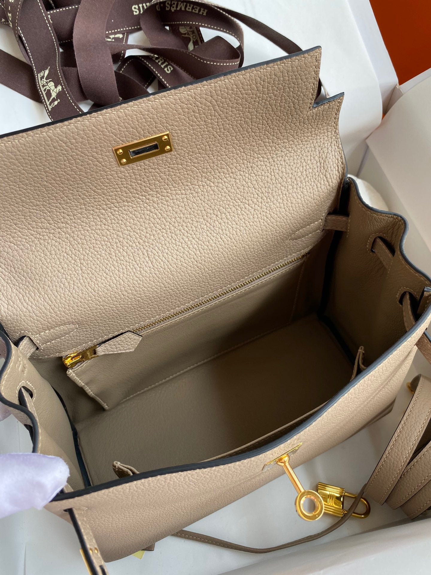 Hermes Kelly 25cm Sellier Bag in Cris Tourterelle Togo Leather