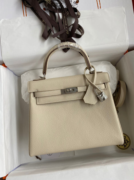 Hermes Kelly 25cm Sellier Bag in Craie Togo Leather