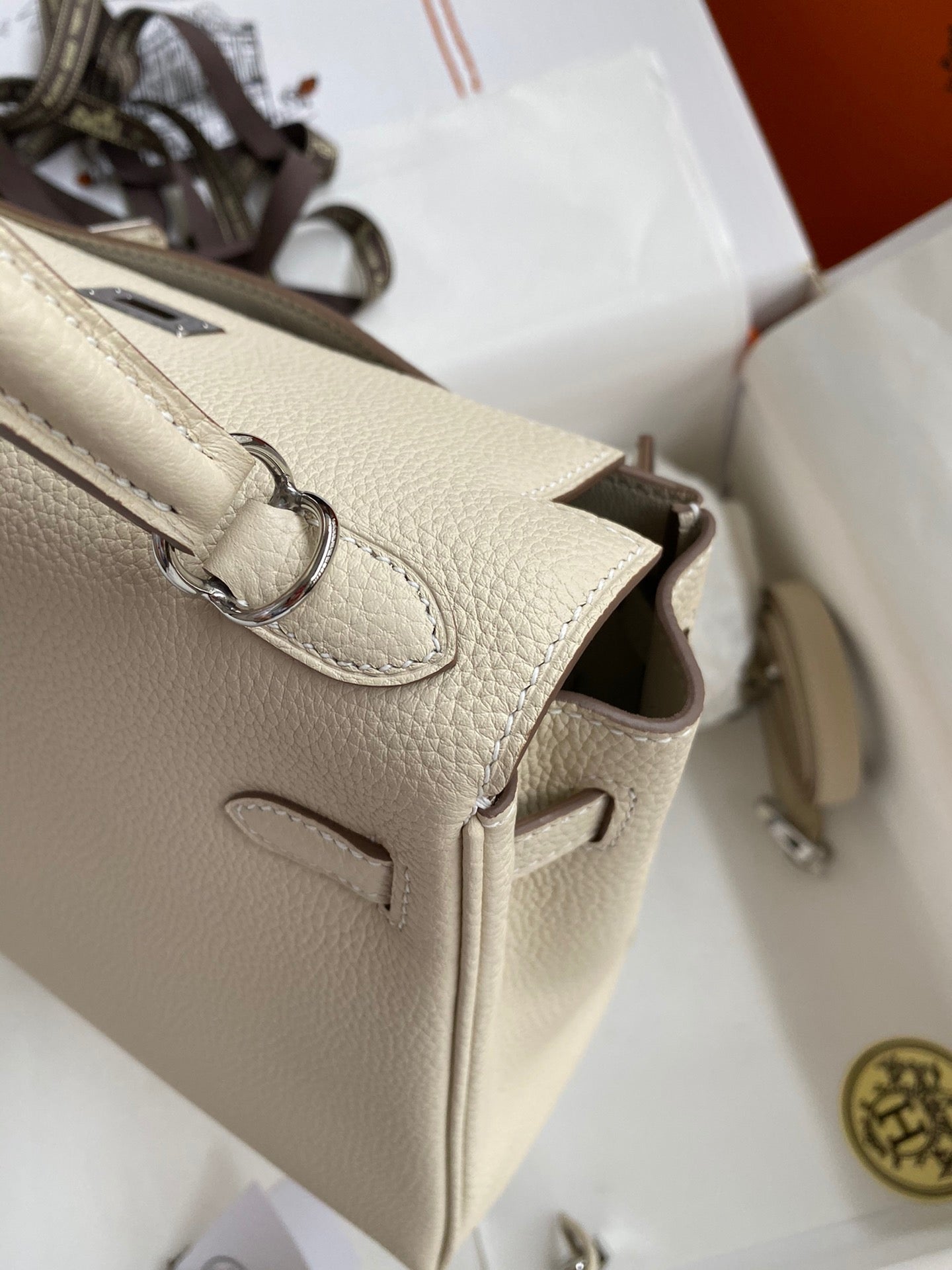 Hermes Kelly 25cm Sellier Bag in Craie Togo Leather