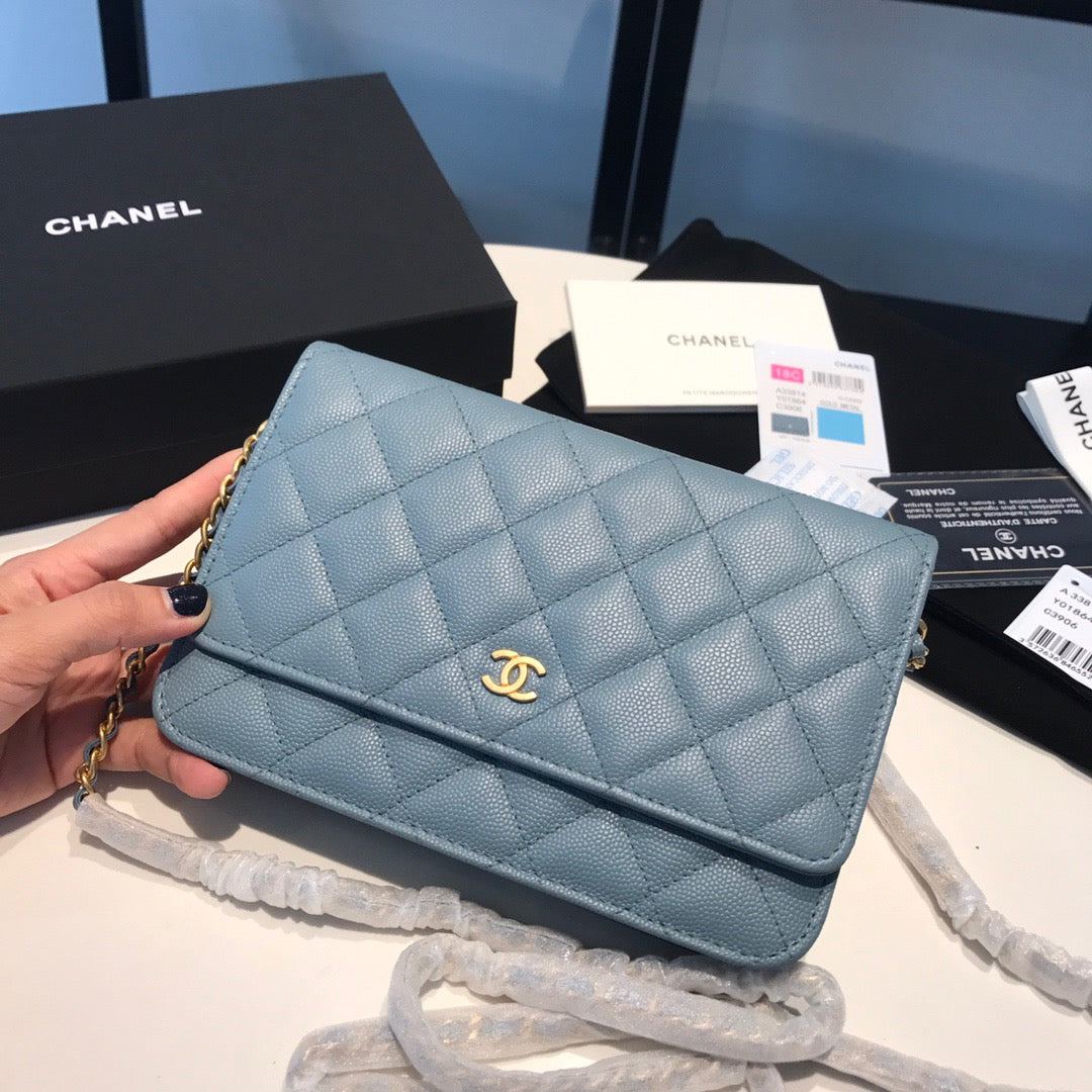 Chanel Wallet On Chain In Vert Amande Calfskin