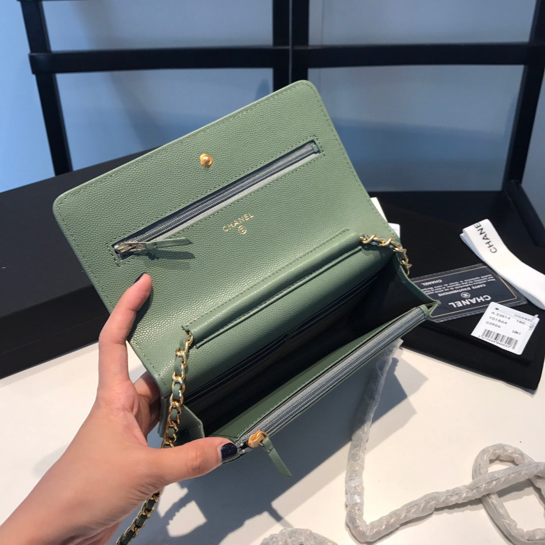 Chanel Wallet On Chain In Green Calfskin