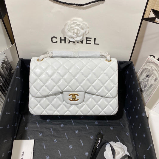 Chanel Classic Flap Jumbo In White Lambskin