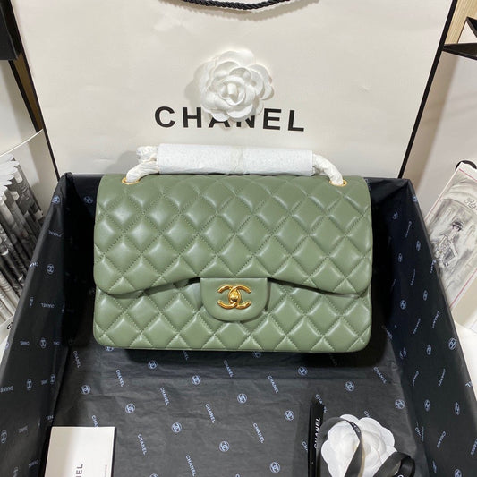 Chanel Classic Flap Jumbo In Green Lambskin