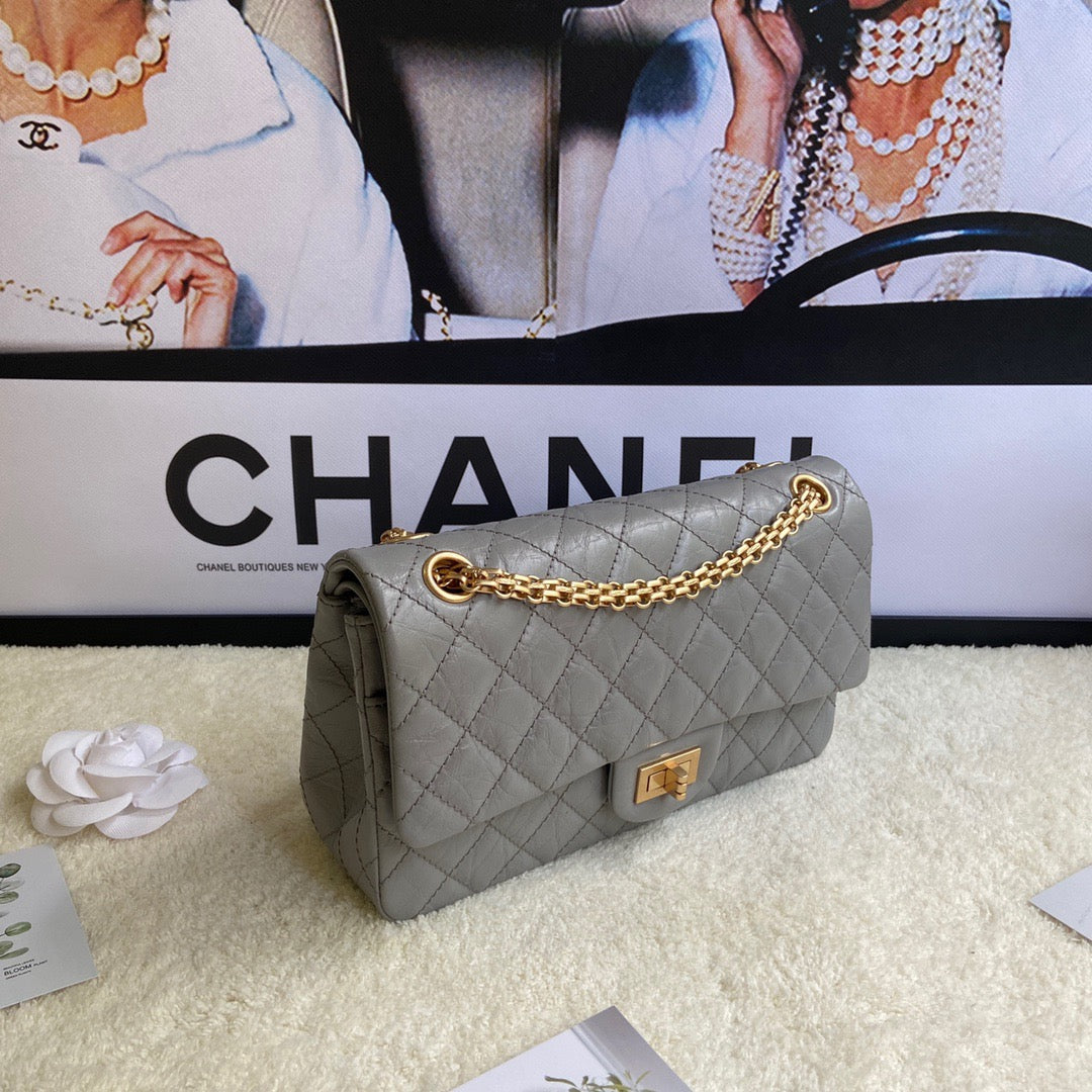 Chanel 2.55 Reissue 24 cm Flap Bag In Gray