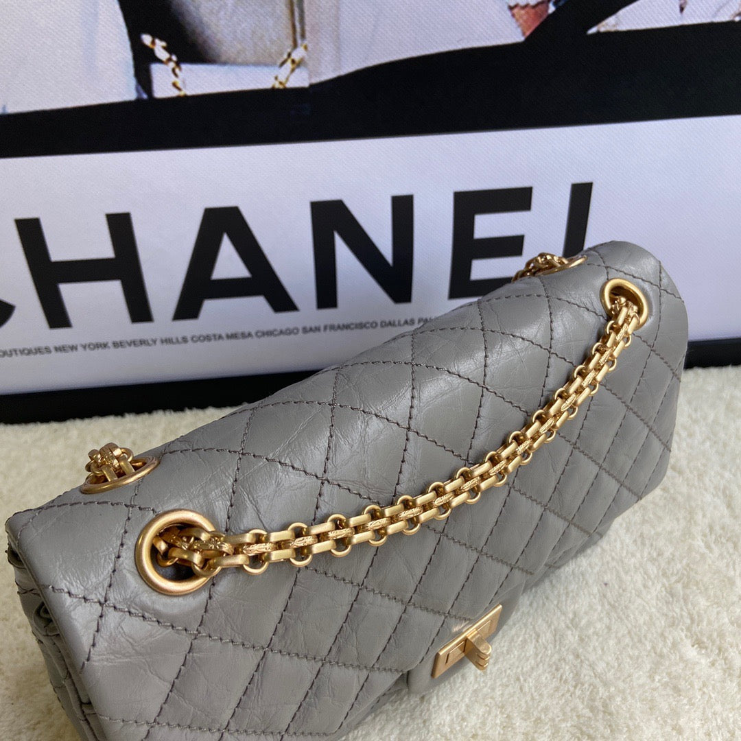 Chanel 2.55 Reissue 24 cm Flap Bag In Gray