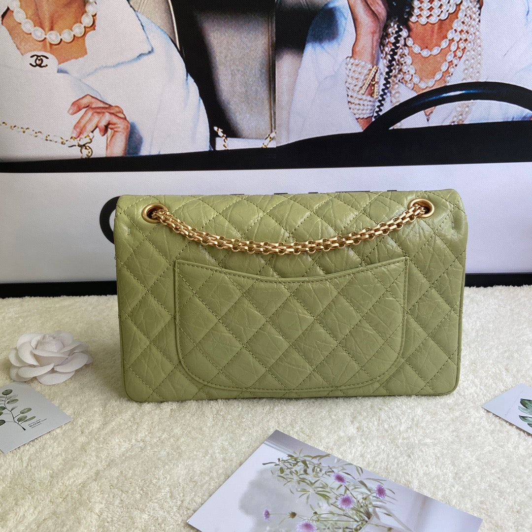 Chanel 2.55 Reissue 28 cm Flap Bag In Green