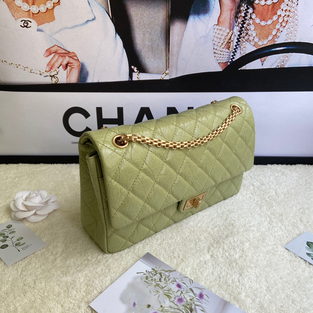 Chanel 2.55 Reissue 28 cm Flap Bag In Green