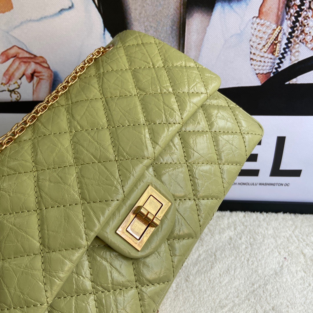 Chanel 2.55 Reissue 28 cm Flap Bag In Green