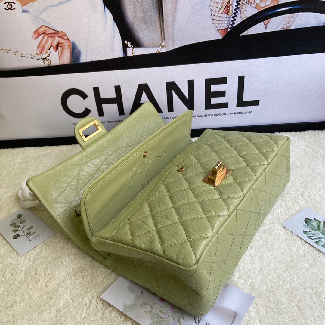 Chanel 2.55 Reissue 28 cm Flap Bag In Green