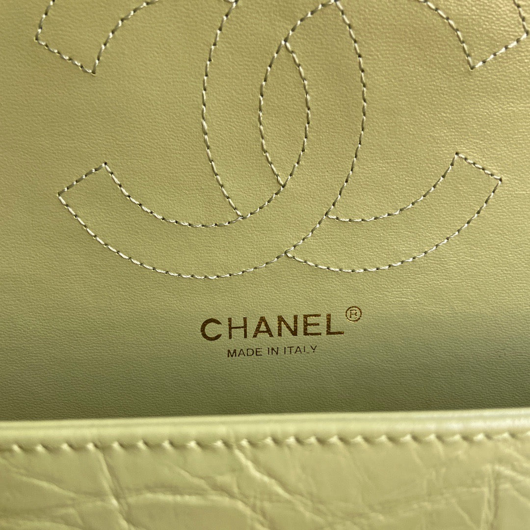 Chanel 2.55 Reissue 28 cm Flap Bag In Green