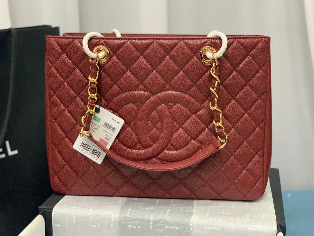 CHANEL Grand Shopping Tote In Burgundy