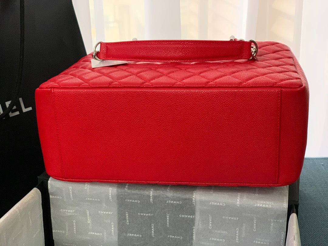 CHANEL Grand Shopping Tote In Red