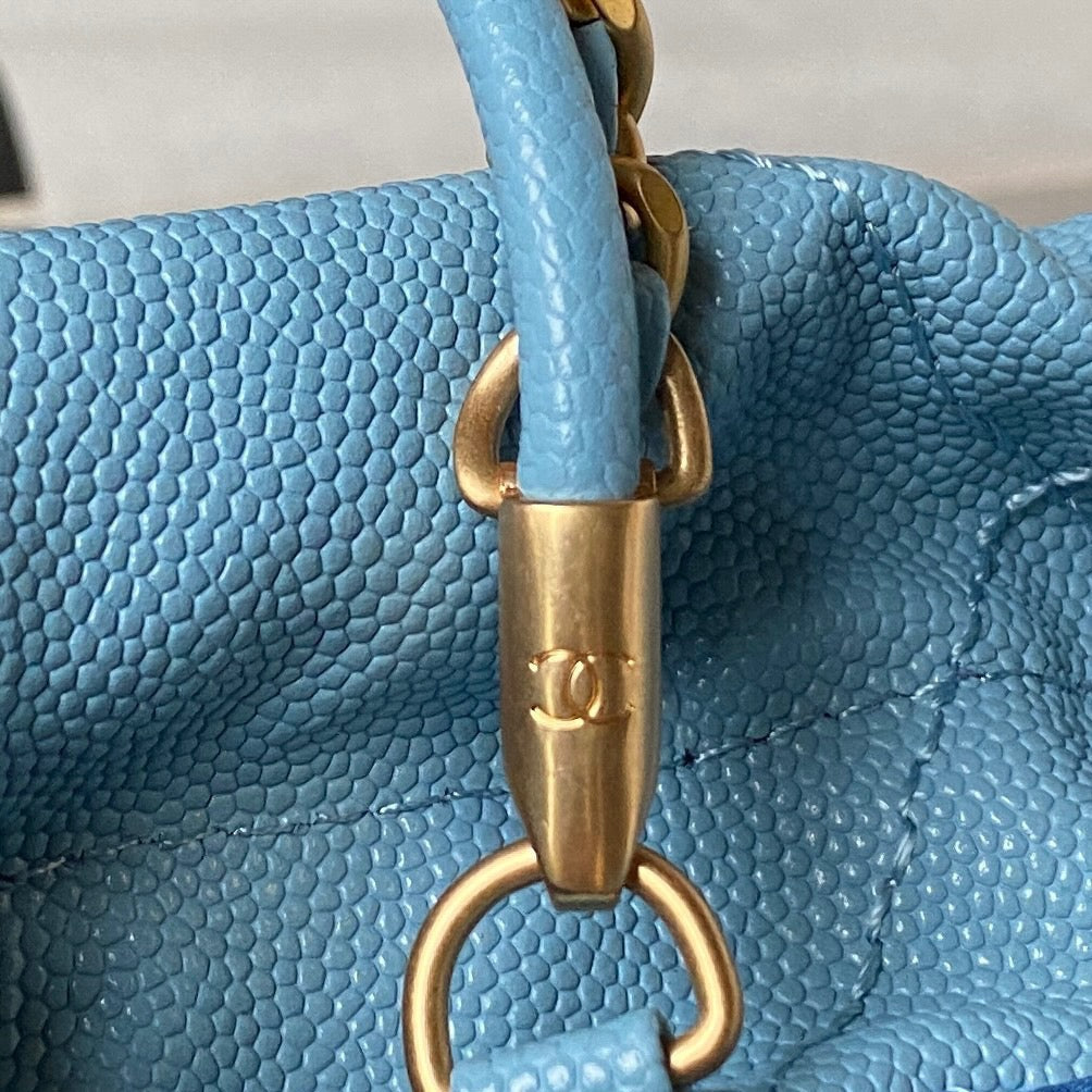 Chanel 22 Mini Bag In Blue