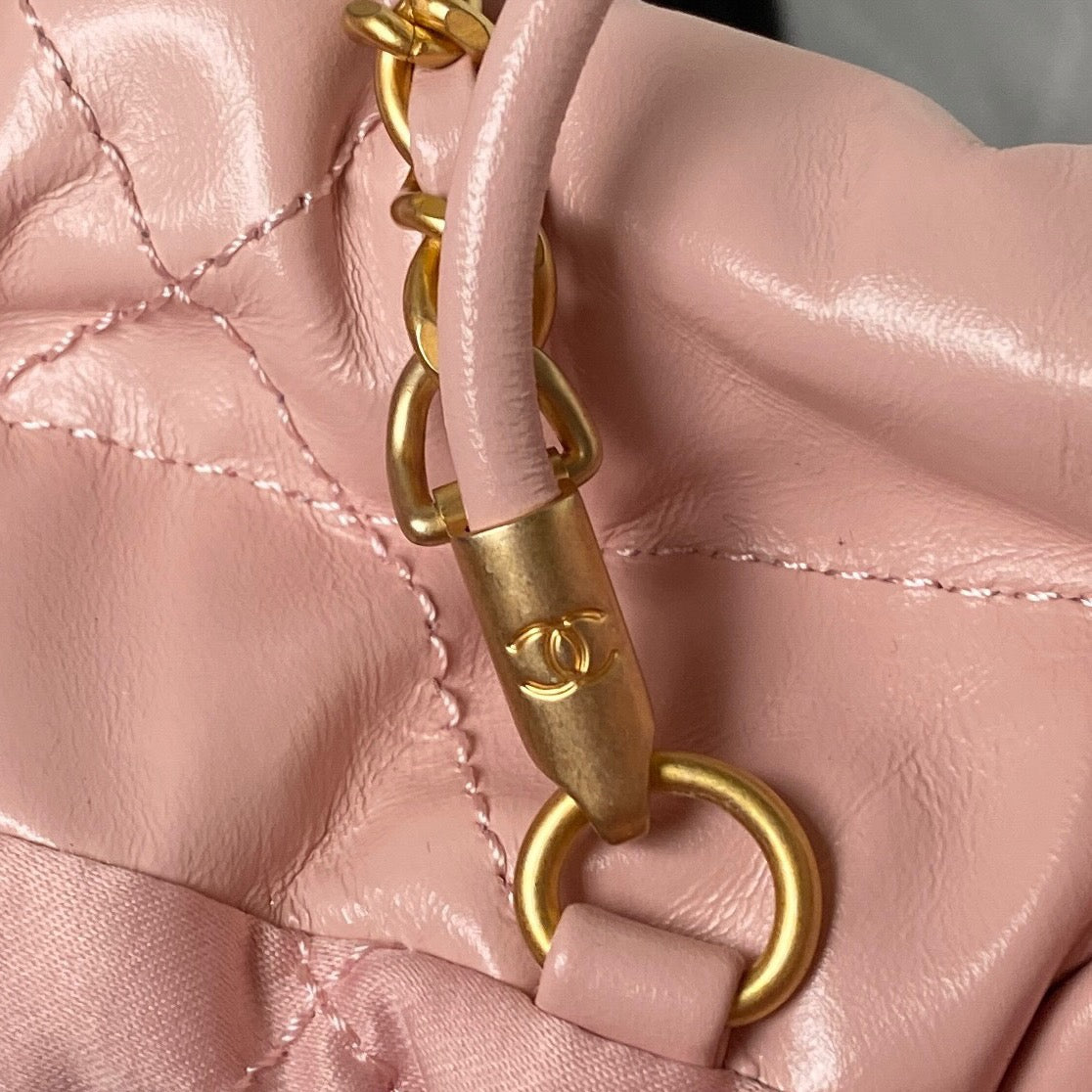 Chanel 22 Mini Bag In Light Pink Shiny Leather