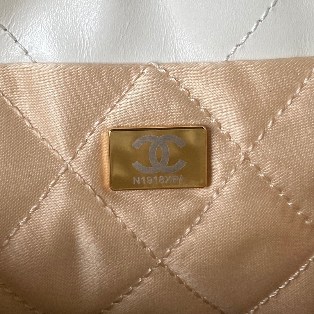 Chanel 22 Mini Bag In White Shiny Leather