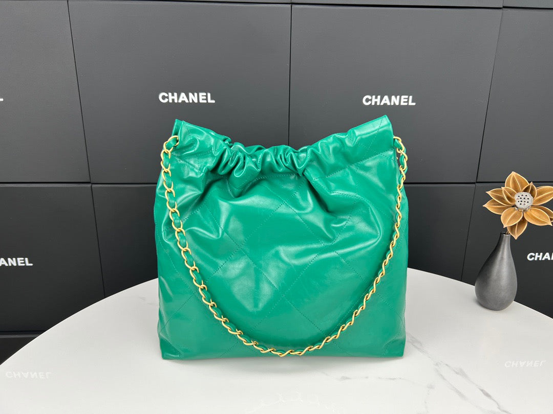 Chanel 22 Bag In Green Calfskin Leather