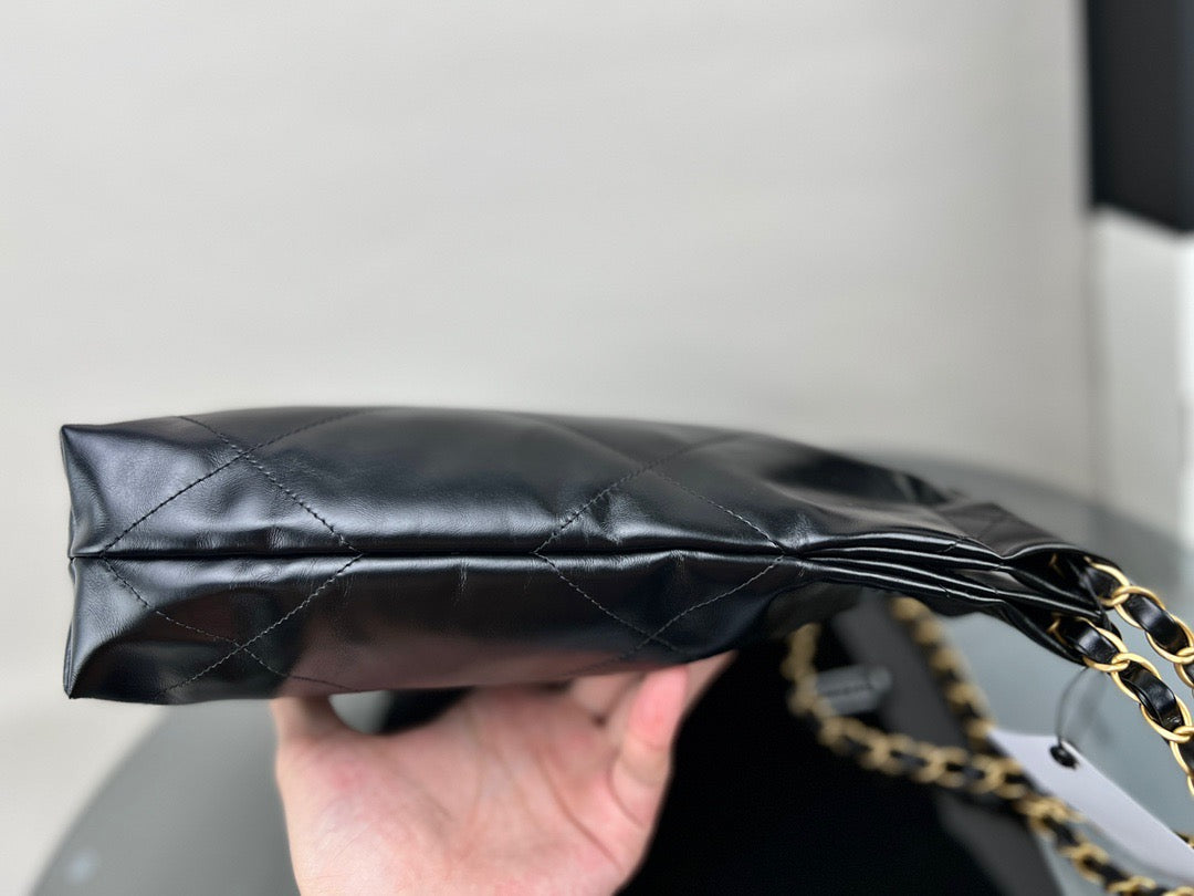 Chanel 22 Bag In Black Calfskin Leather