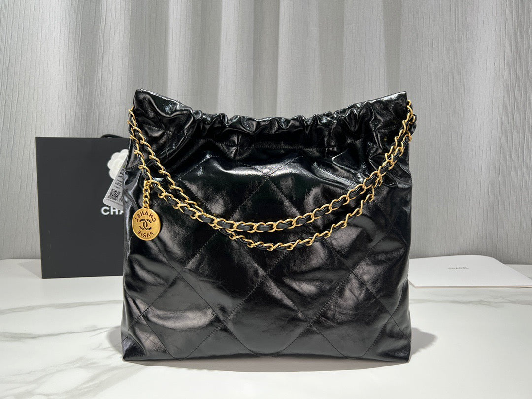 Chanel 22 Bag In Black Calfskin leather