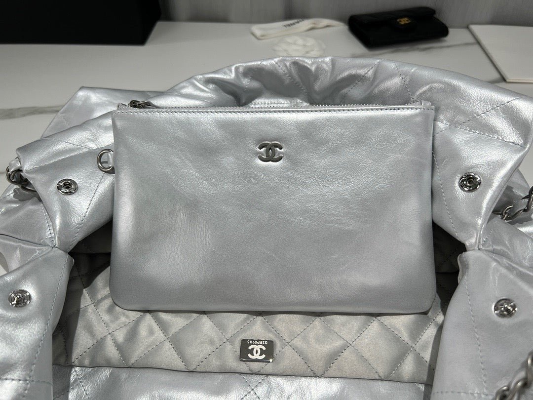 Chanel 22 Bag In Silver Calfskin Leather