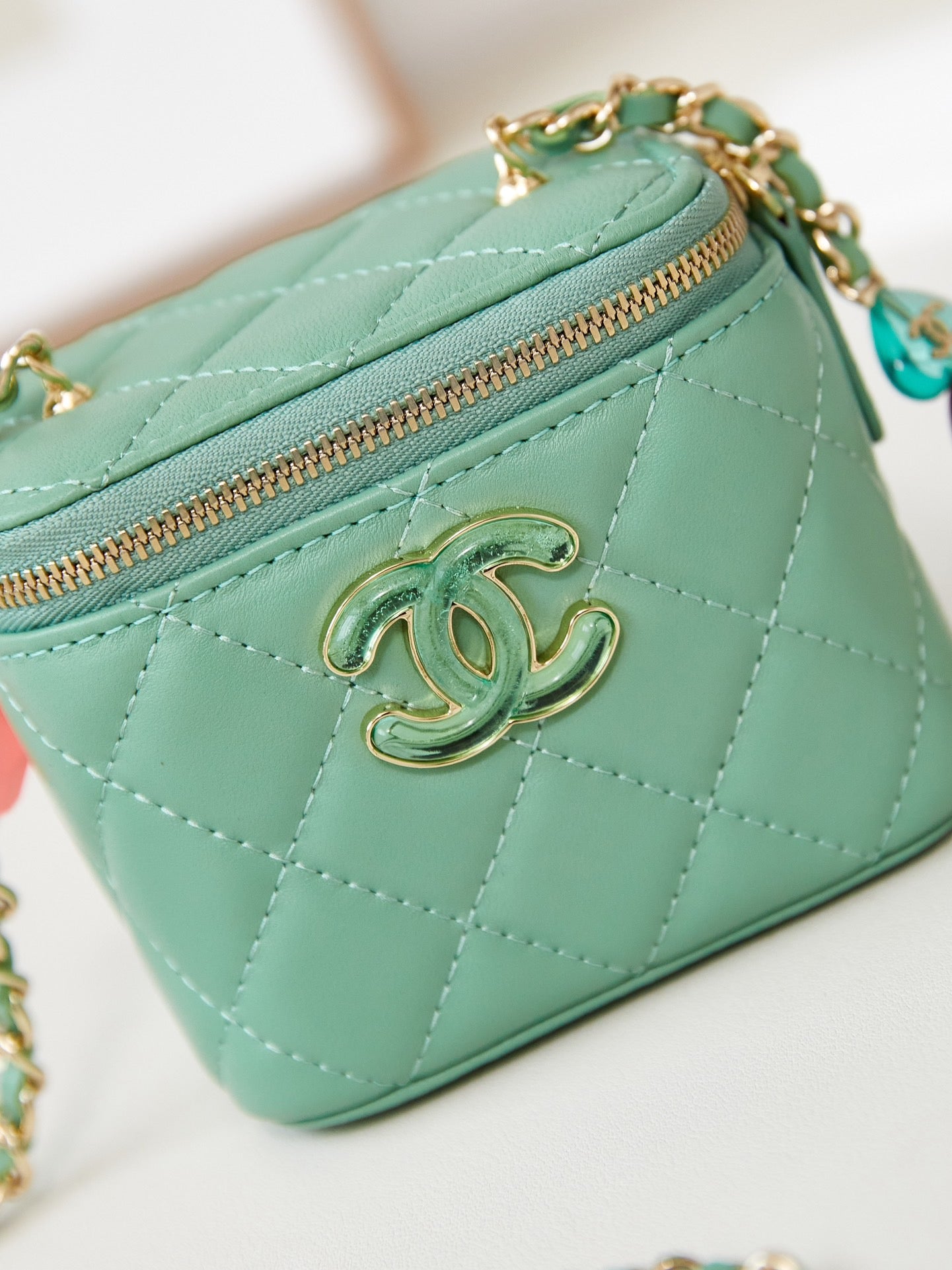 Chanel Classic CC Vanity Case Green Lambskin Gold Hardware