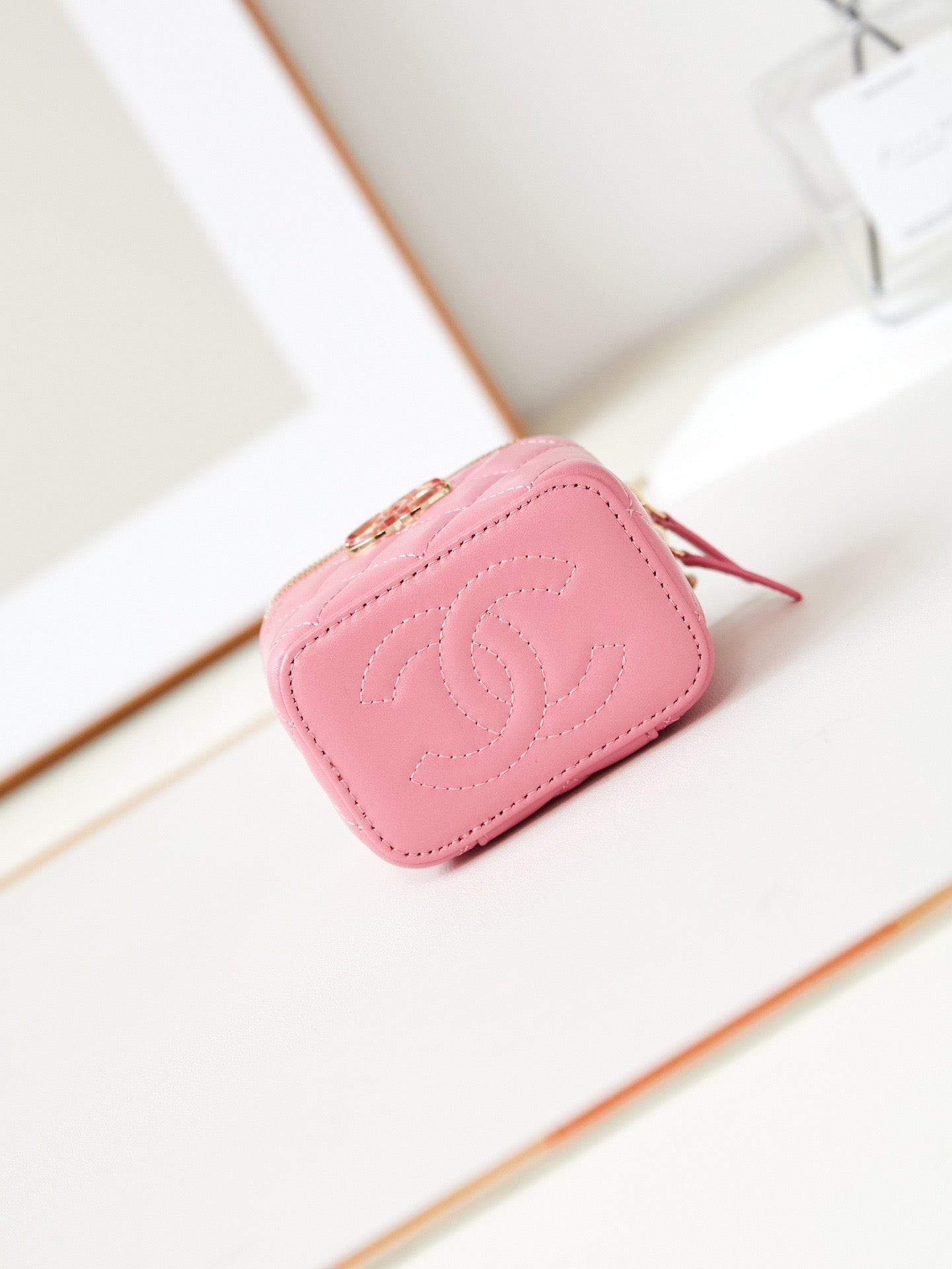 Chanel Classic CC Vanity Case Pink Lambskin Gold Hardware