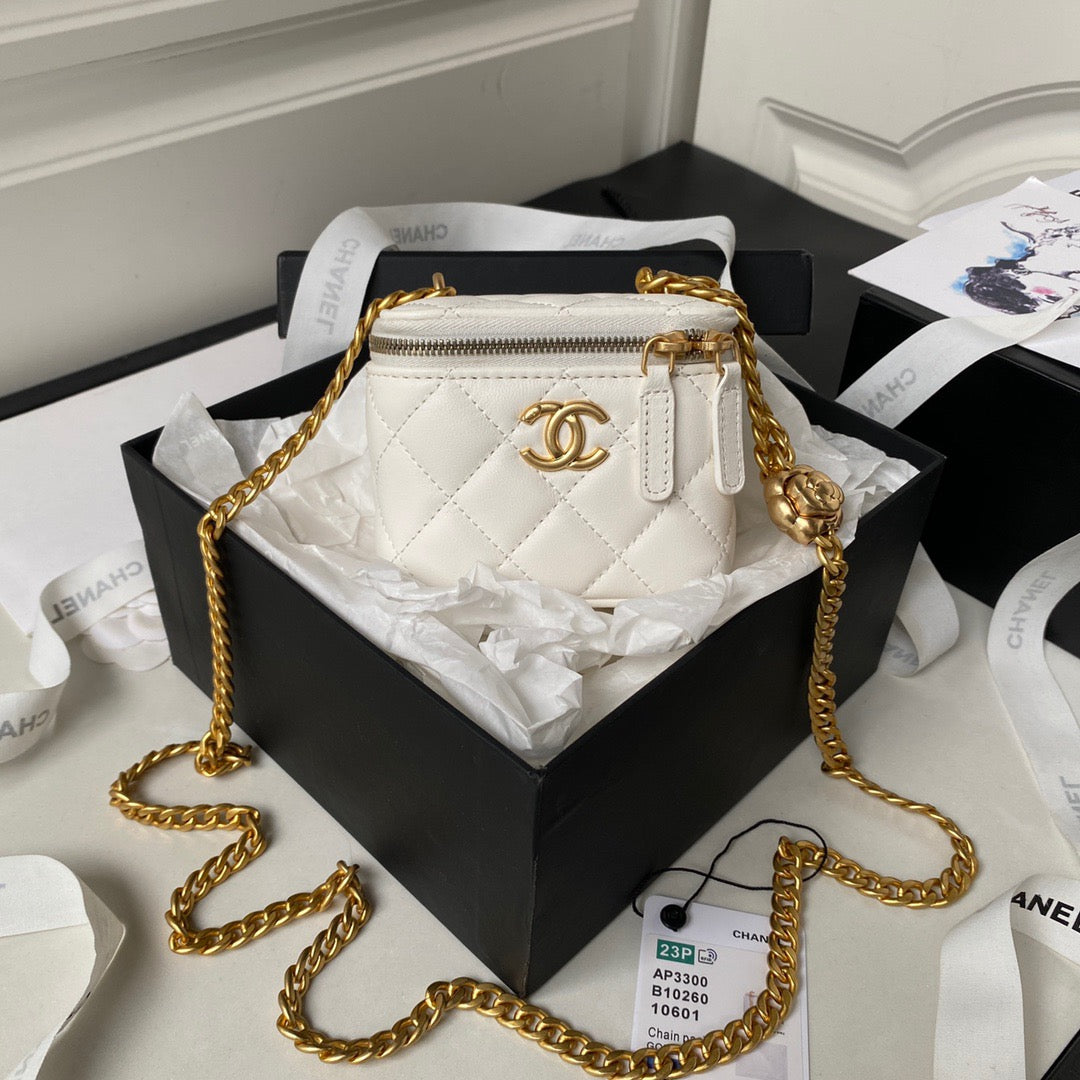 Chanel Classic CC Vanity Case White Lambskin Gold Hardware