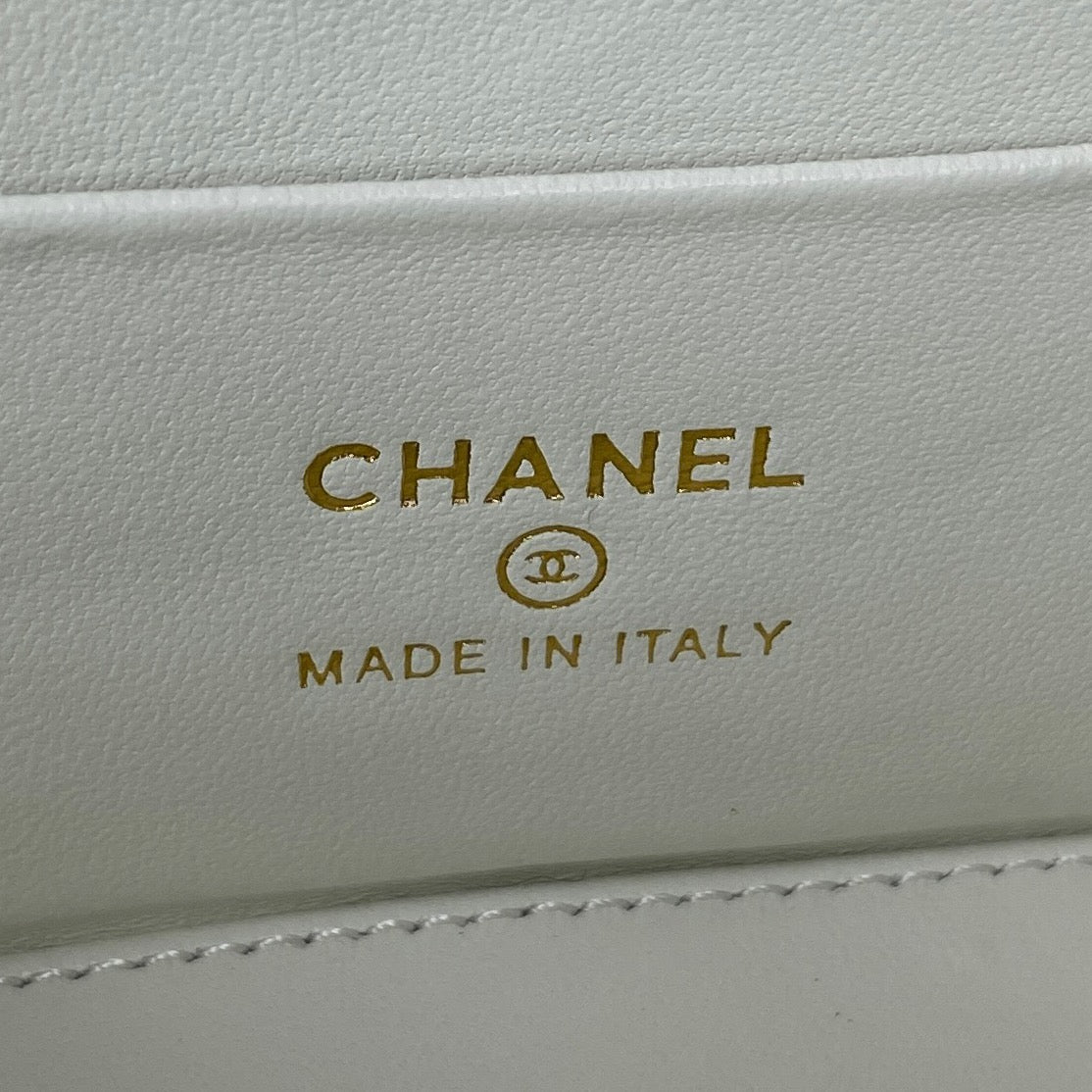 Chanel Classic CC Vanity Case White Lambskin Gold Hardware