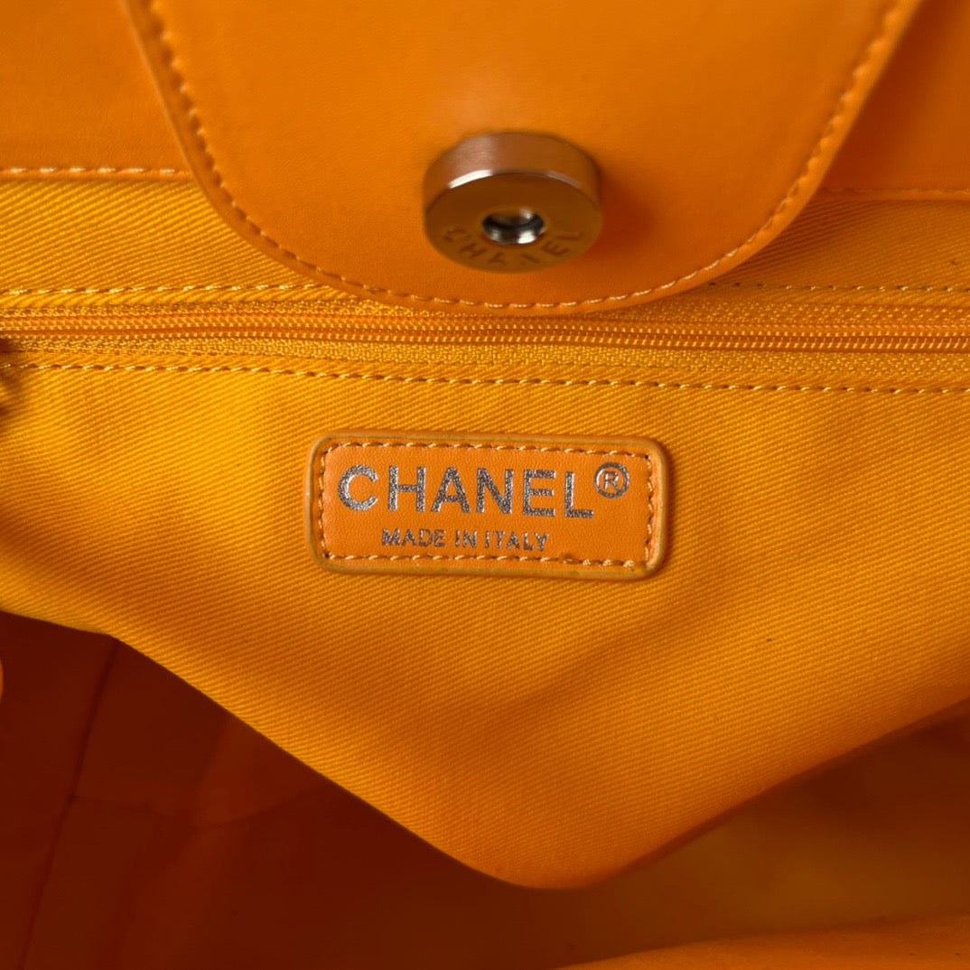 CHANEL Beach Leather Tote Bag In Red-orange Gradient