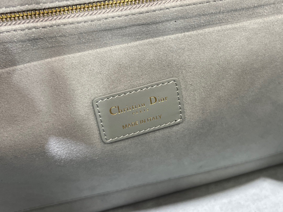 Dior Leather Series Medium Tote Bag In Silver