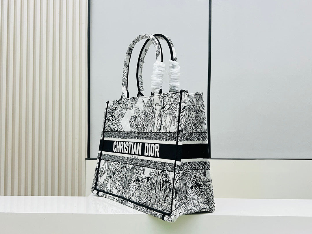 Dior White Tiger Jungle Embroidered Medium Tote Bag