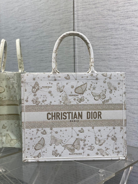 Dior Large Book Tote Bag In White Canvas