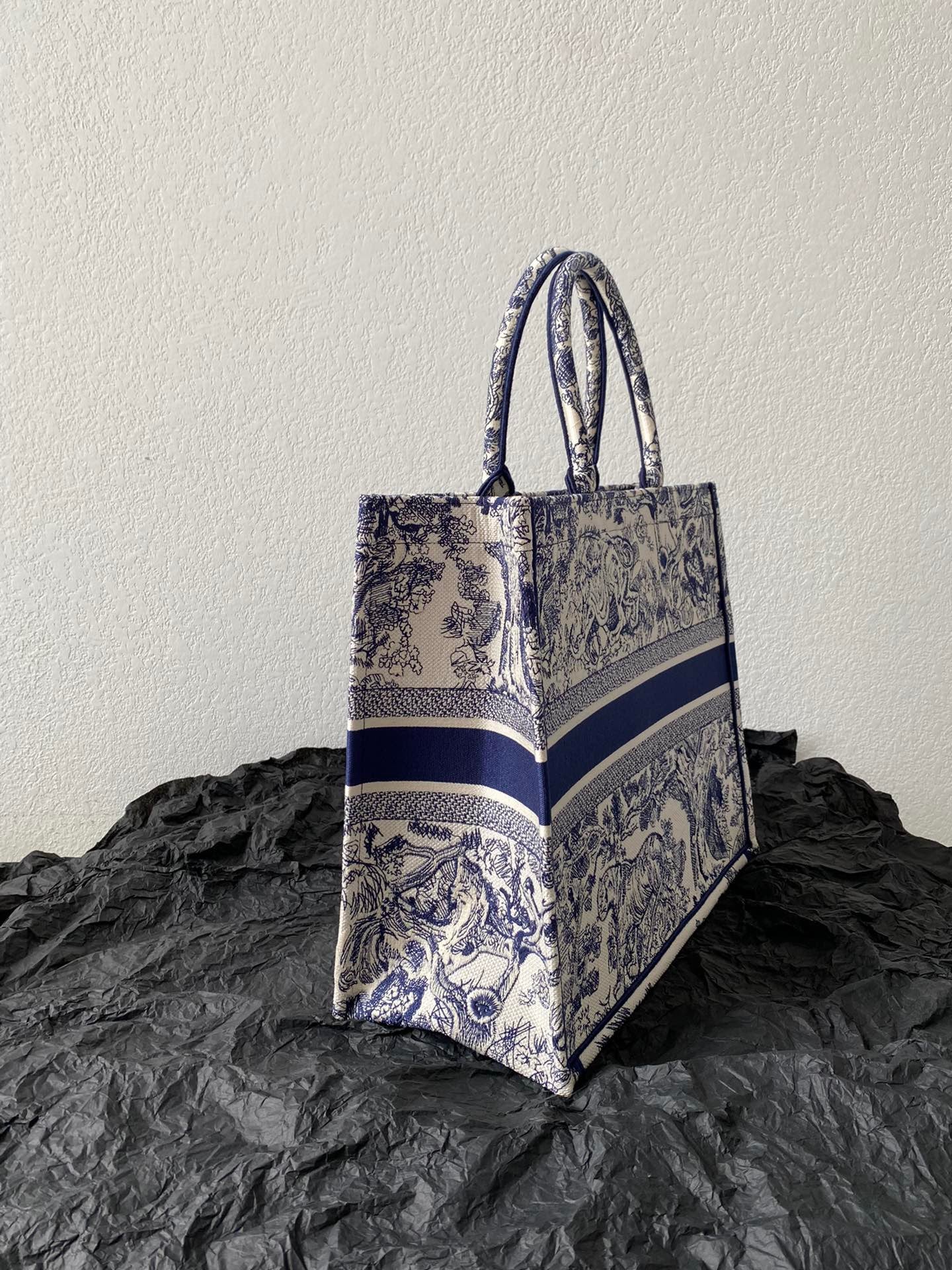 Dior Large Book Tote Bag In Blue Toile de Jouy Reverse Embroidery