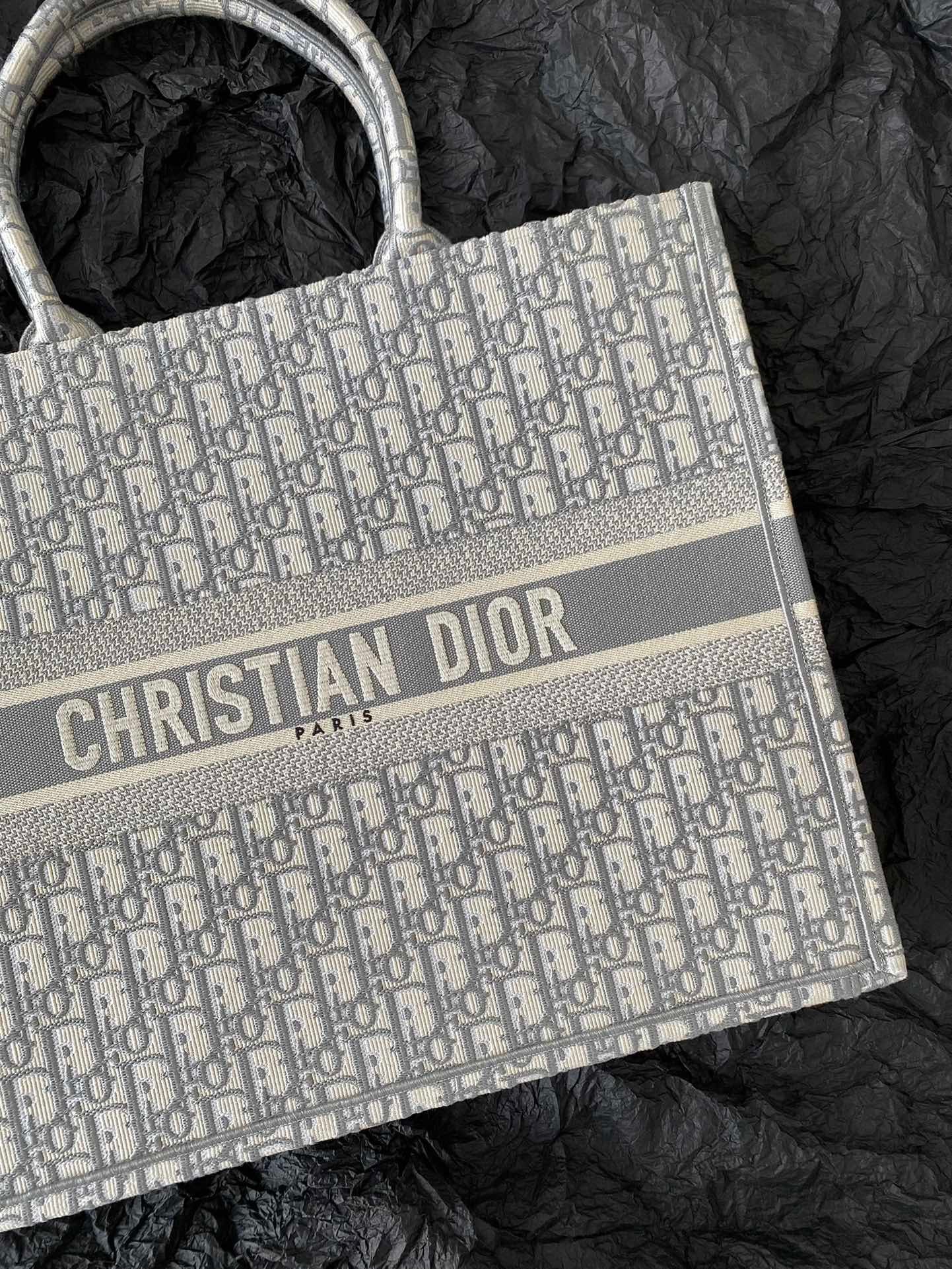 Dior Large Gray Presbyopia Book Tote Bag With Toile de Jouy Reverse Embroidery