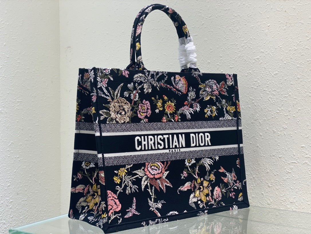 Dior Large Tote Bag In Garden With Toile de Jouy Reverse Embroidery