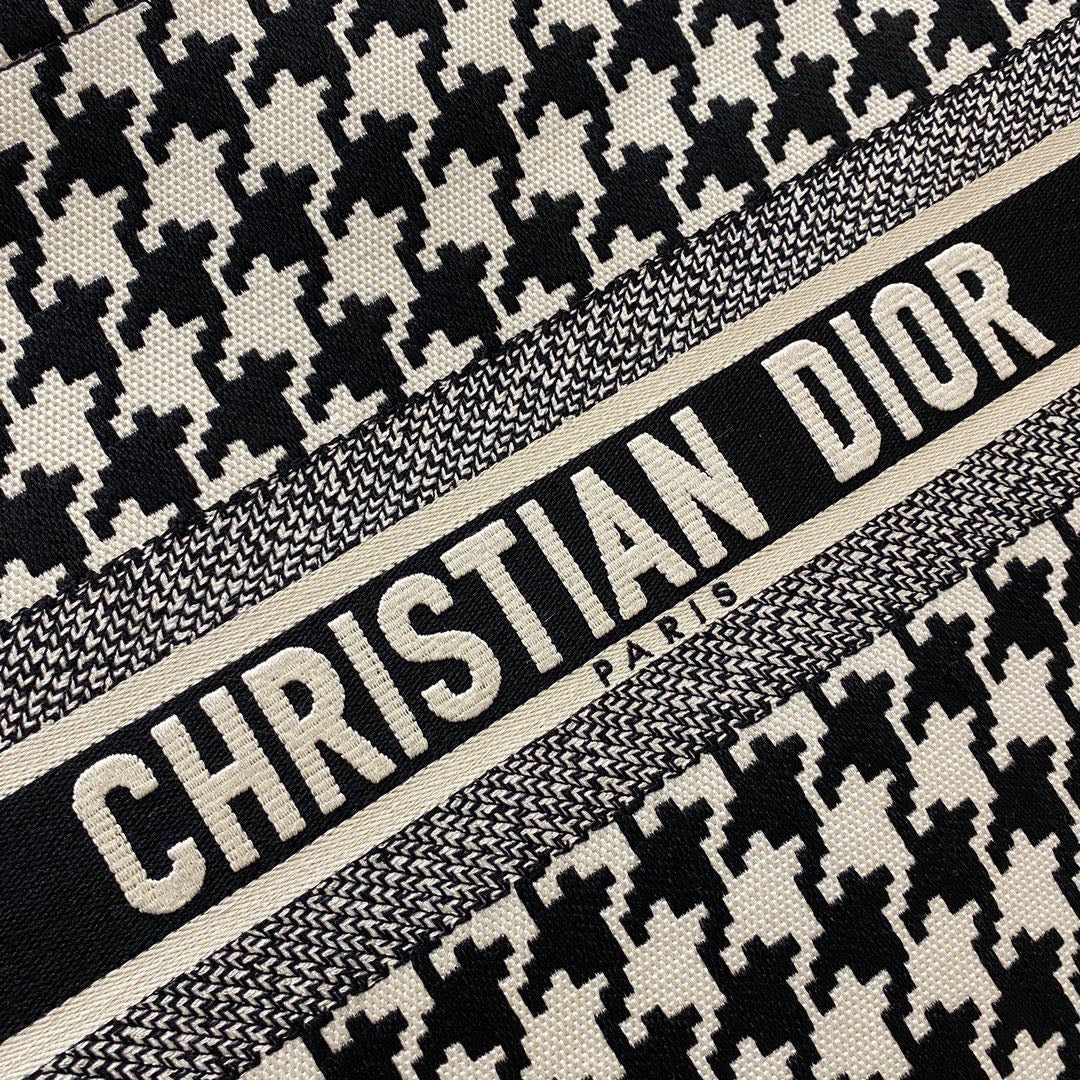 Dior Dior Large Houndstooth Tote Bag In Black