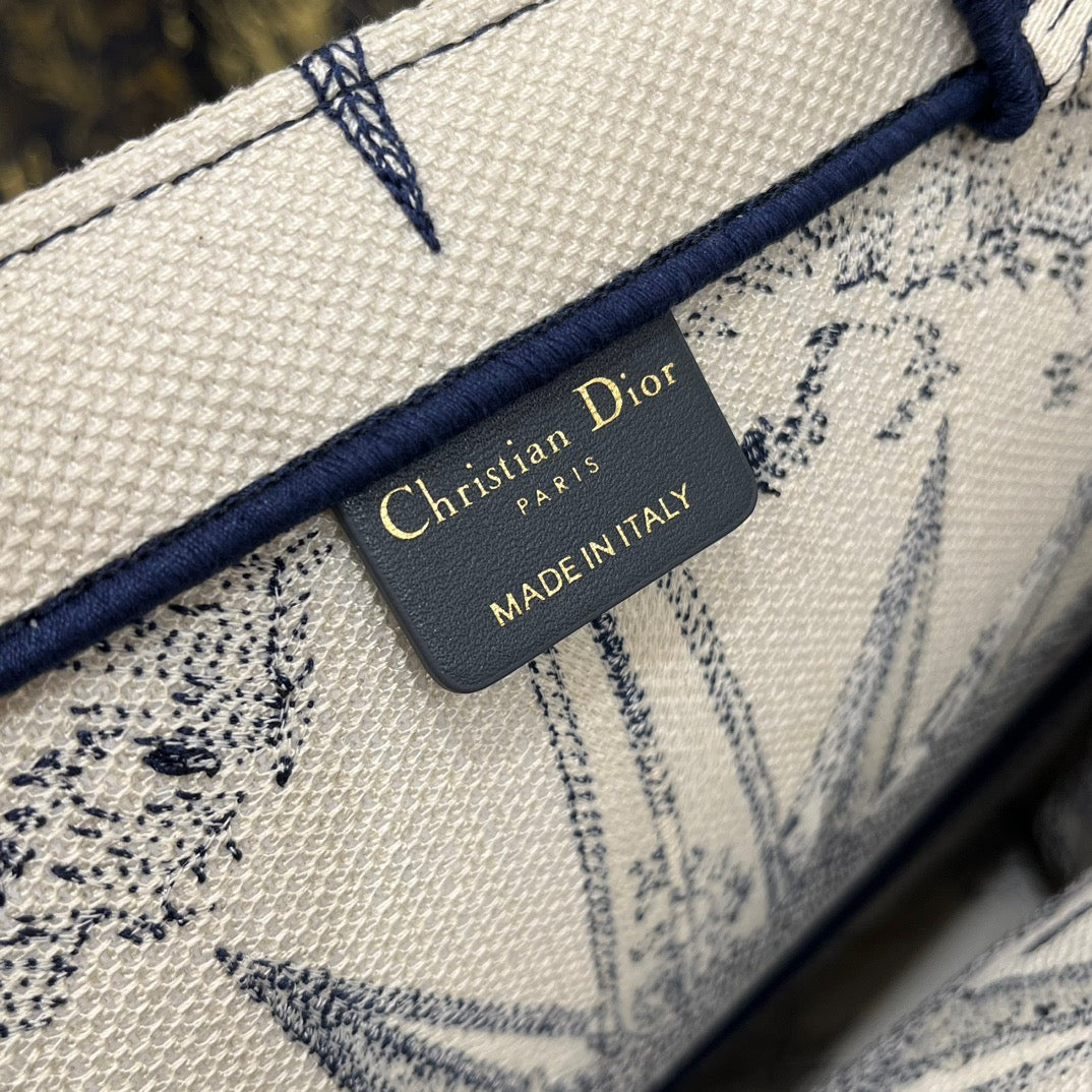 Dior Large Christmas Limited Edition Tote Bag In Dark Blue