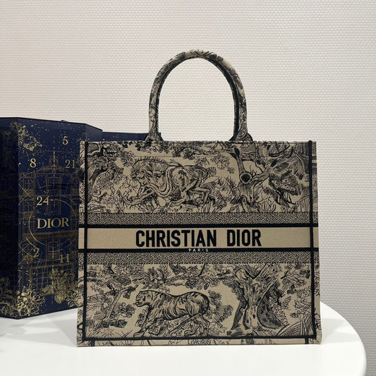 Dior Large Tiger Pattern Tote Bag In Beige