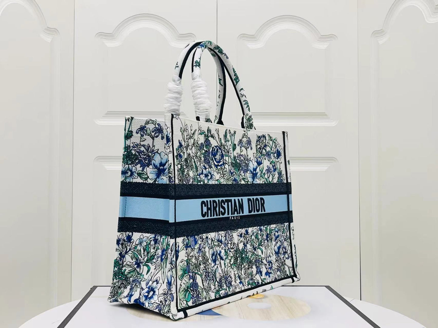 DIOR  Large Blue Enchantress Flower Book Tote Bag In Blue