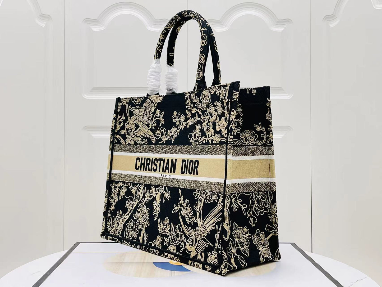 Dior Large Magpie Flower Pattern In Black