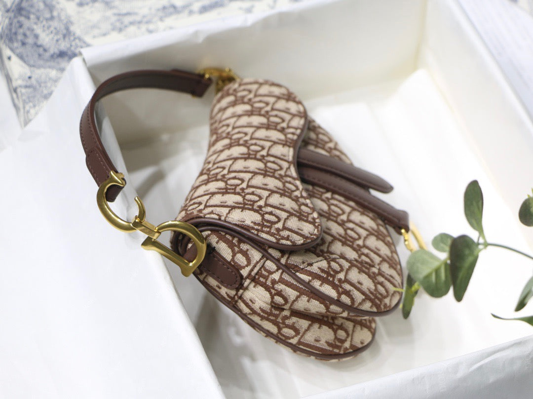 Dior Saddle Bag with Strap in Brown Oblique Jacquard