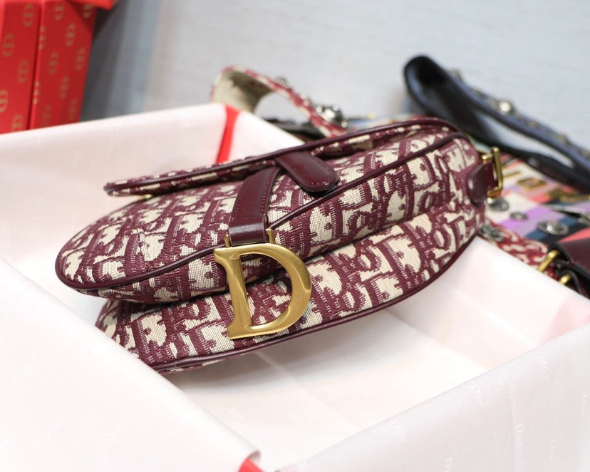 Dior Saddle Bag with Strap in Burdungy Oblique Jacquard