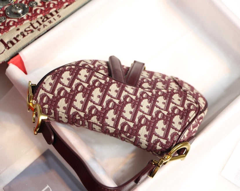 Dior Saddle Bag with Strap in Burdungy Oblique Jacquard