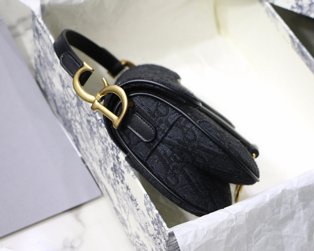 Dior Saddle Bag with Strap in Black Oblique Jacquard