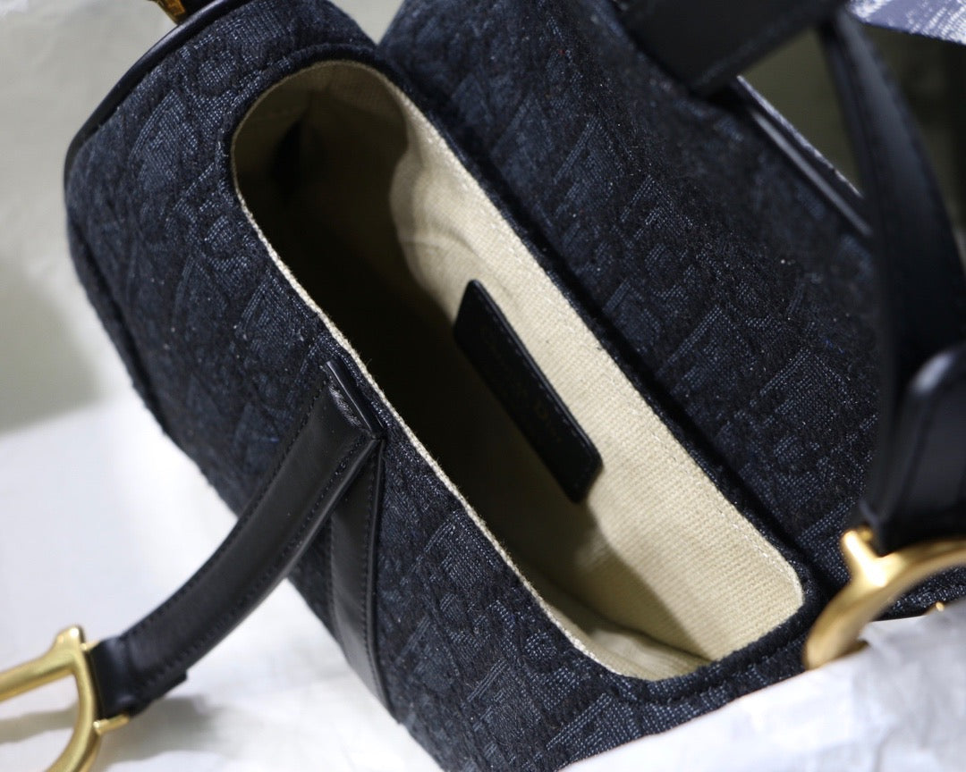 Dior Saddle Bag with Strap in Black Oblique Jacquard