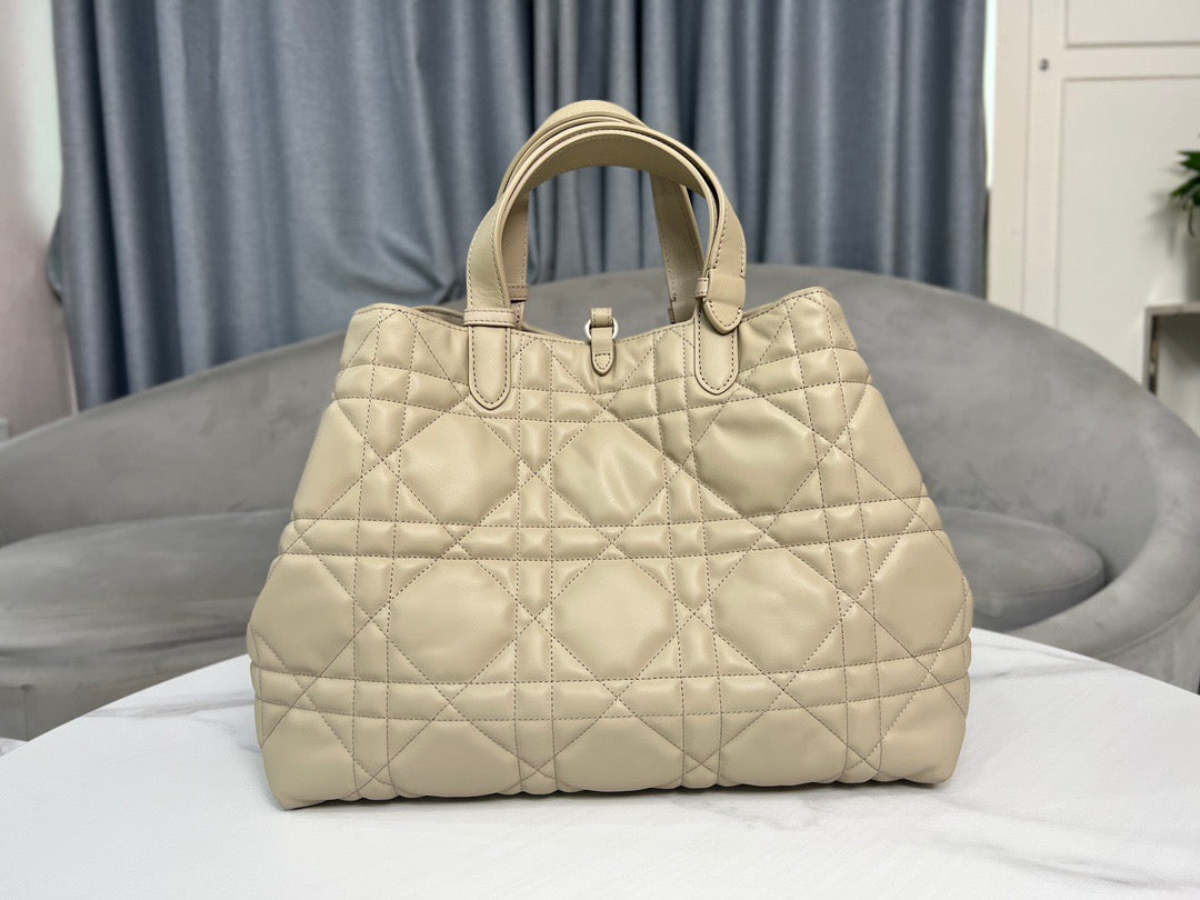 Dior Toujours Large Bag in Jaune Poussin Macrocannage Calfskin