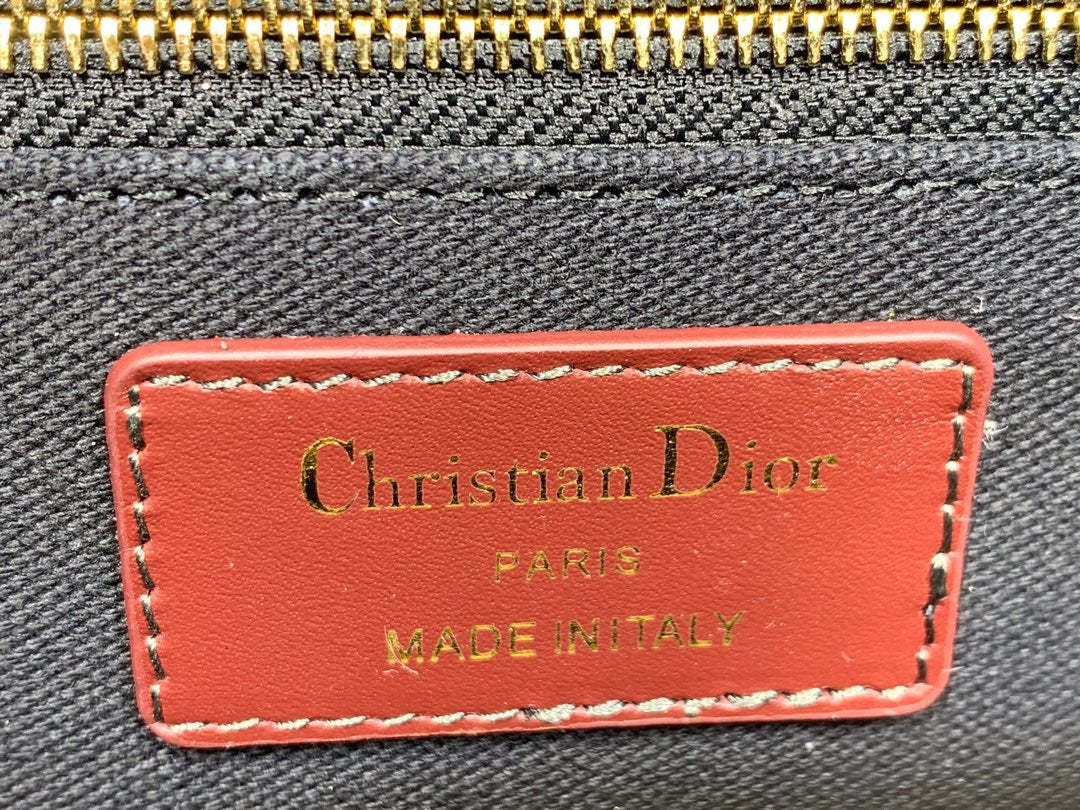 Dior 30 Montaigne Bag In Red Dior Oblique Jacquard