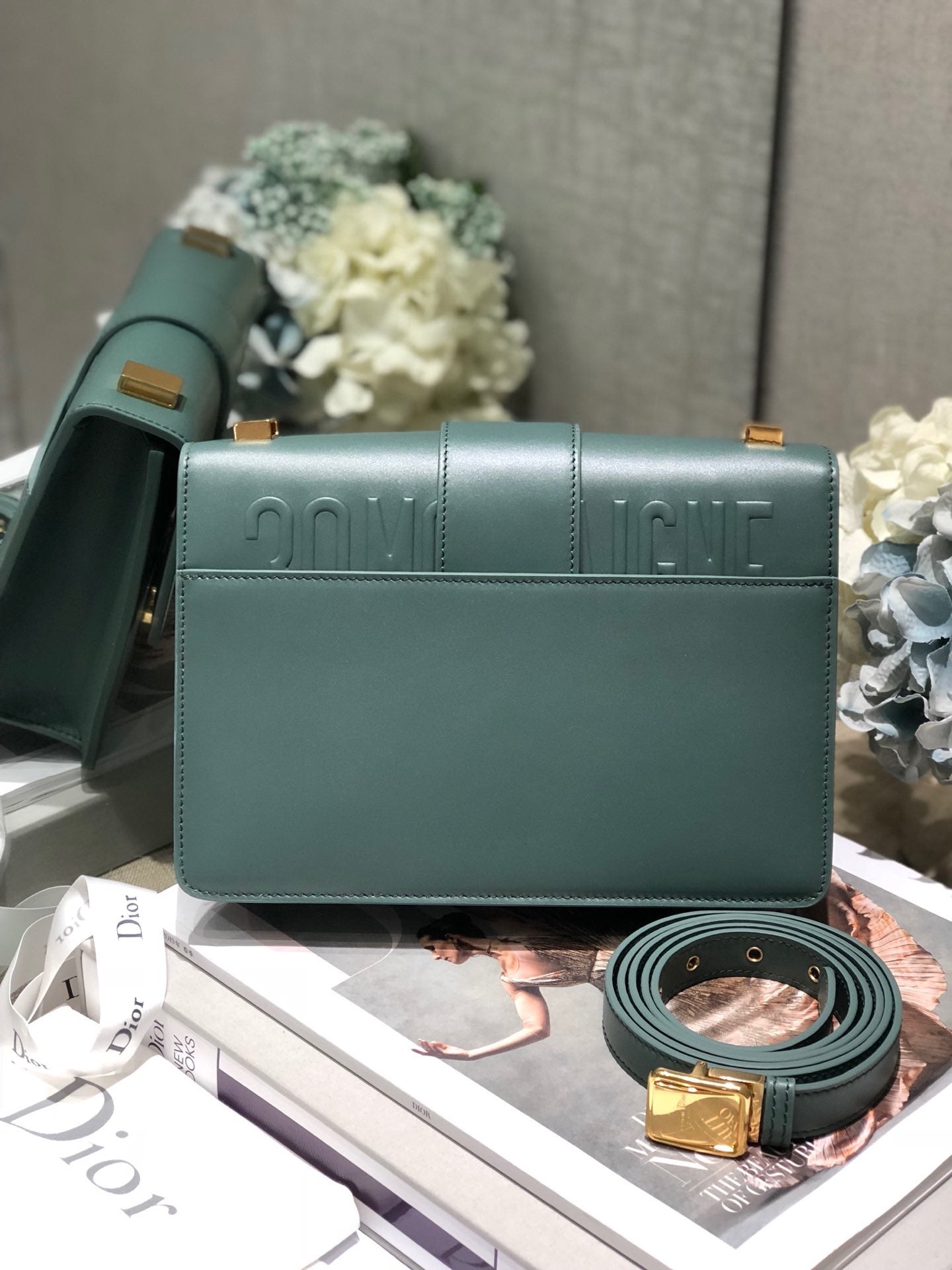 Dior 30 Montaigne Bag In Dark Green Box Calfskin