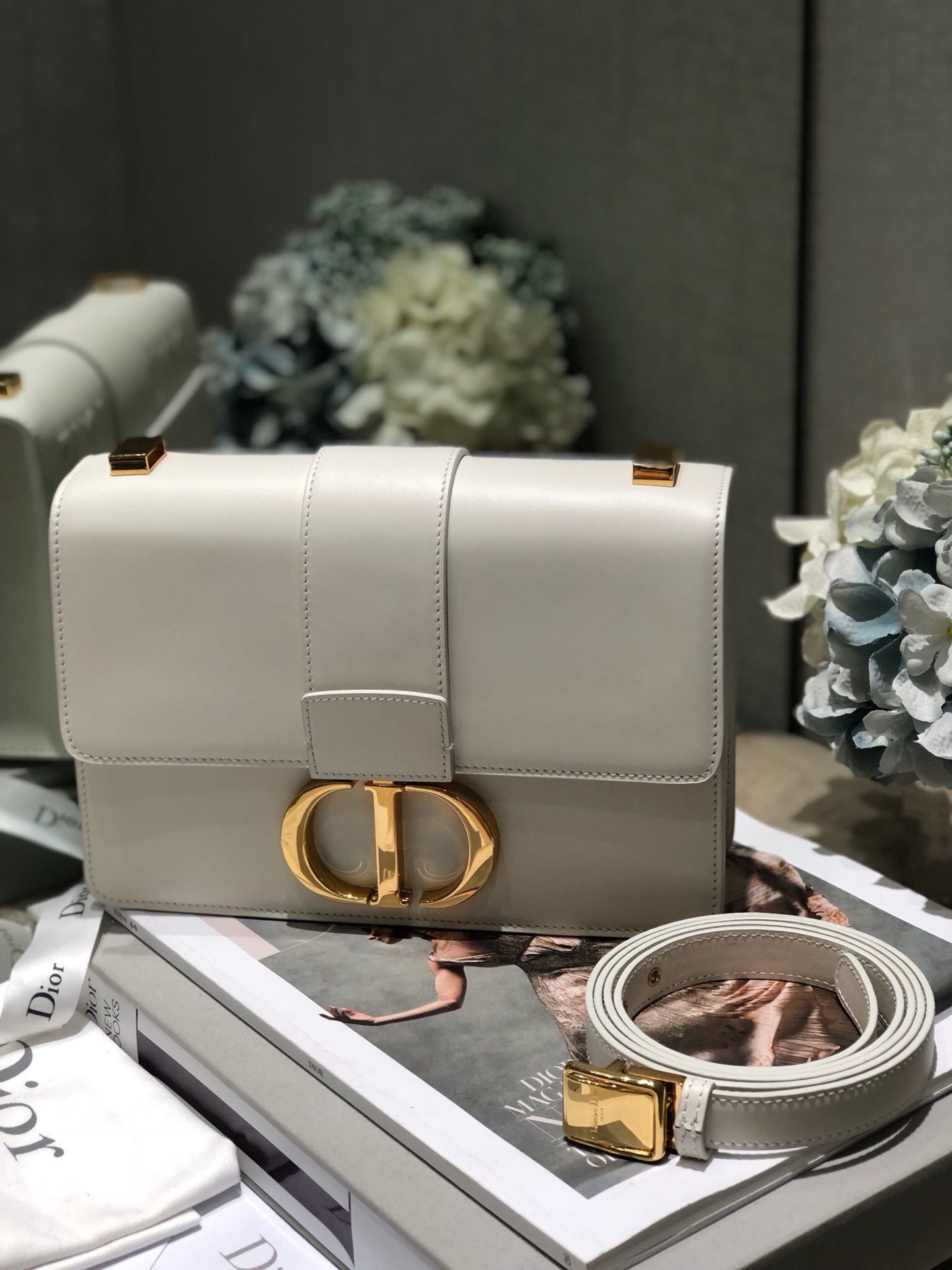 Dior 30 Montaigne Bag In White Box Calfskin